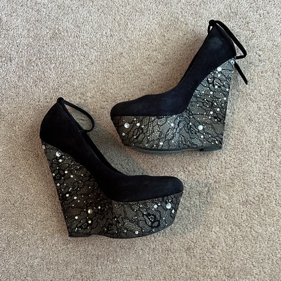 Black wedge heels - Picture 2 of 4